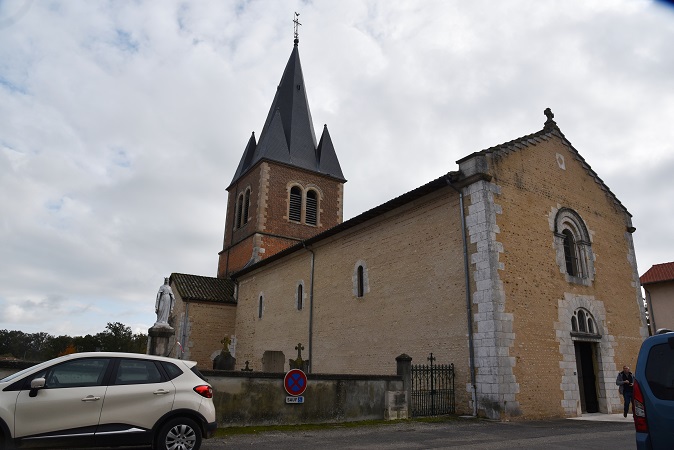 Façade nord de l'église de Romans